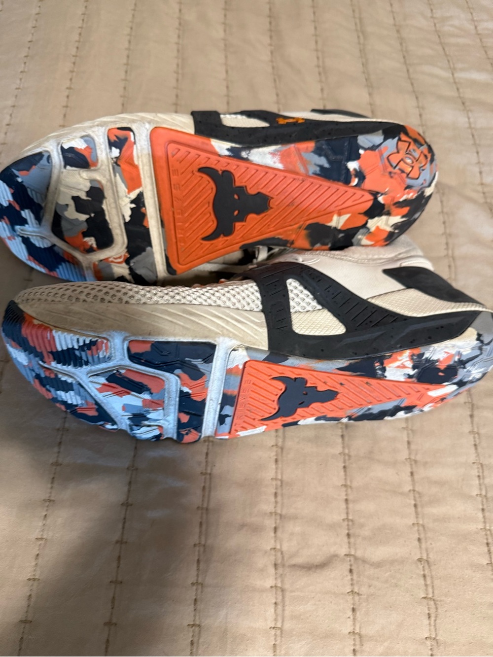 Under Armour Boys Athletic Shoes in Orange, Black & White